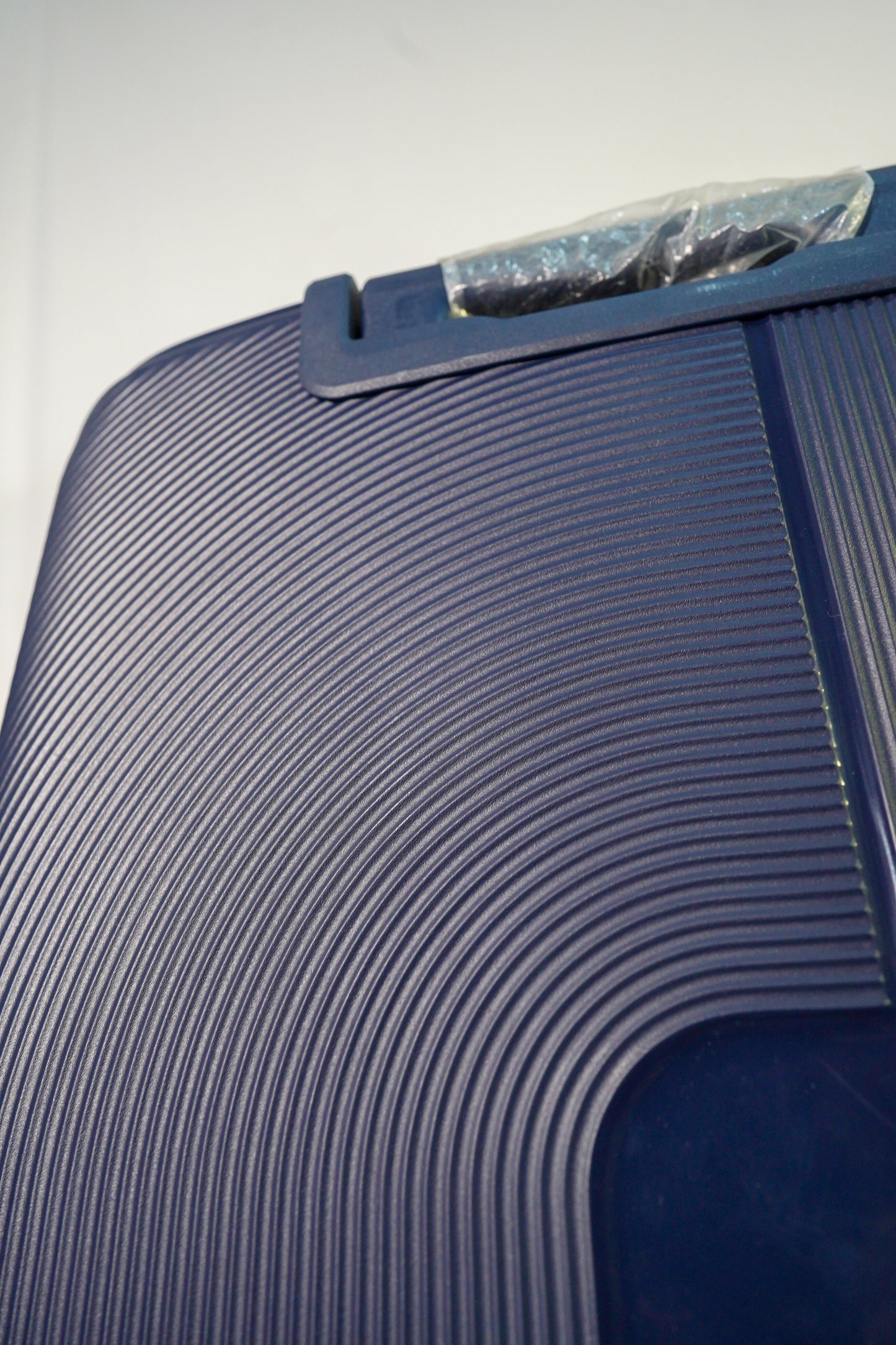 SUITCASE 24 INCH - DARK BLUE