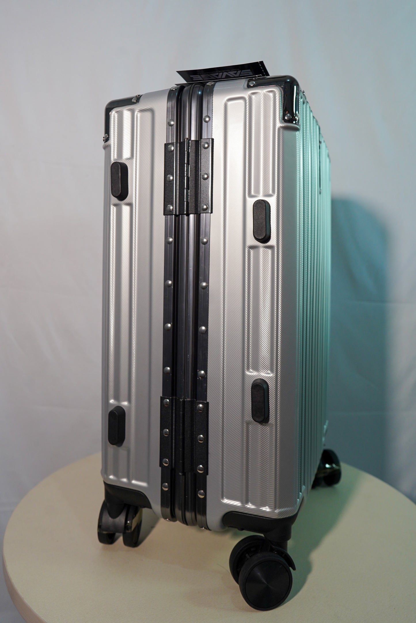 VICTORYA 20 INCH - SILVER