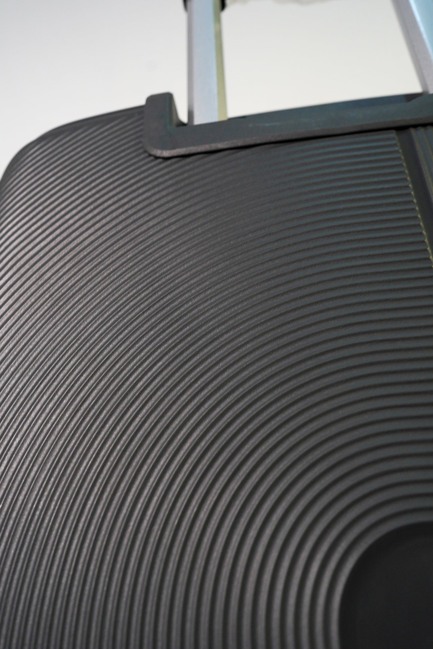SUITCASE 24 INCH - DARK GREY