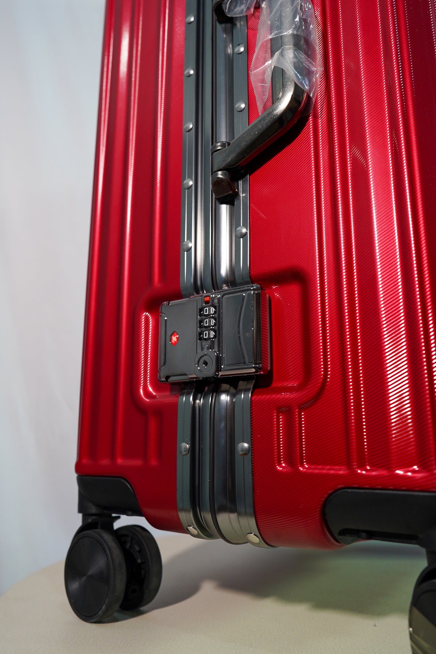 VICTORYA 24 INCH - RED