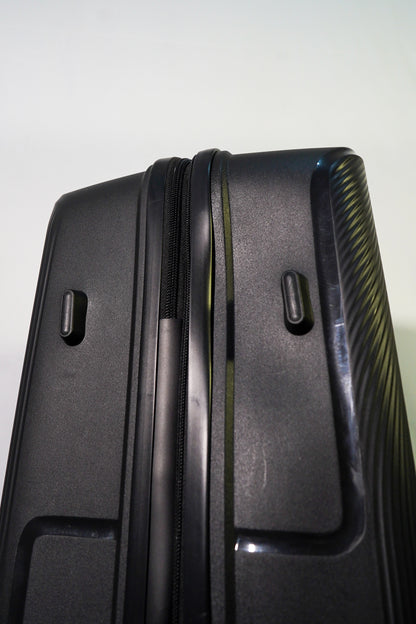 SUITCASE 24 INCH - BLACK